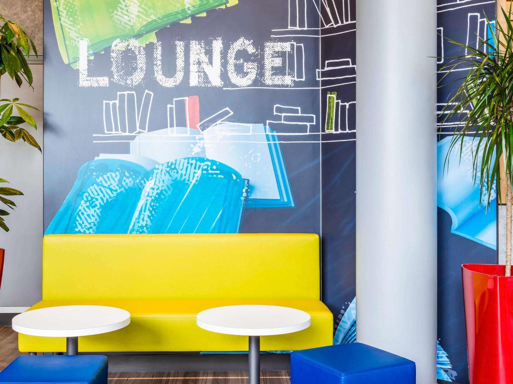 Ibis Budget Rueil Malmaison Exterior foto