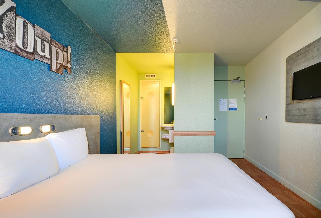 Ibis Budget Rueil Malmaison Exterior foto