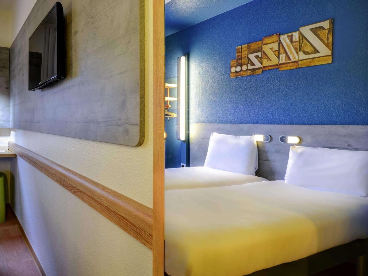 Ibis Budget Rueil Malmaison Exterior foto