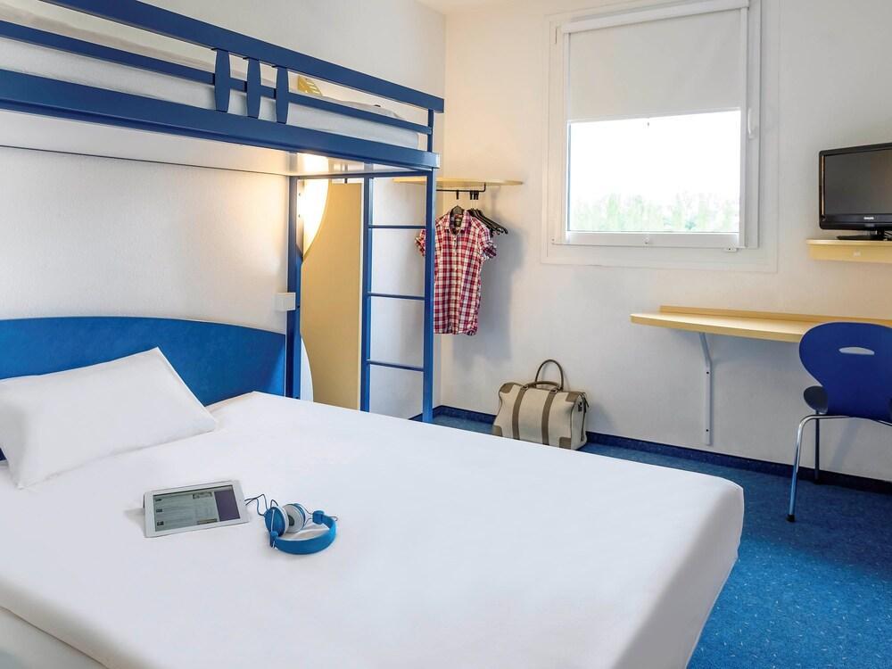 Ibis Budget Rueil Malmaison Exterior foto